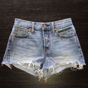Levi’s Wedgie High-Rise Denim Short